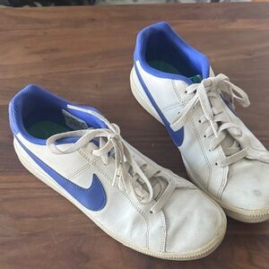 Nike Women's White and Blue Casual Sneakers